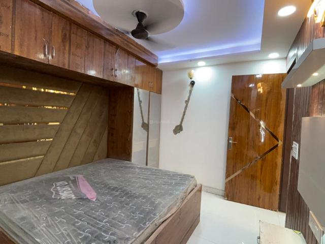 3 BHK Apartment in Dwarka Mor for resale New Delhi. The reference number is 20577168