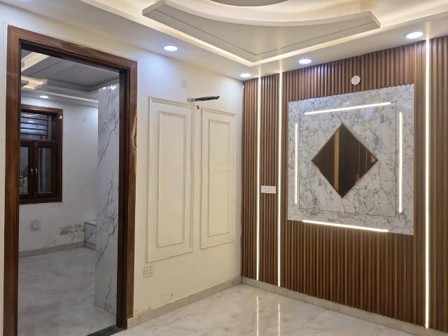 3 BHK Apartment in Dwarka Mor for resale New Delhi. The reference number is 20745433