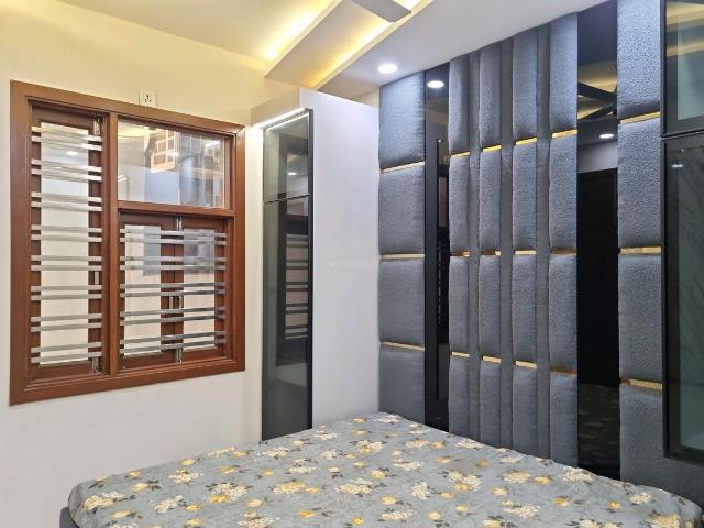3 BHK Apartment in Dwarka Mor for resale New Delhi. The reference number is 21323862