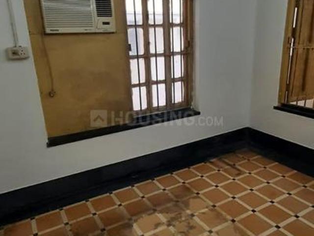 3 BHK Apartment in Entally for resale Kolkata. The reference number is 21054638
