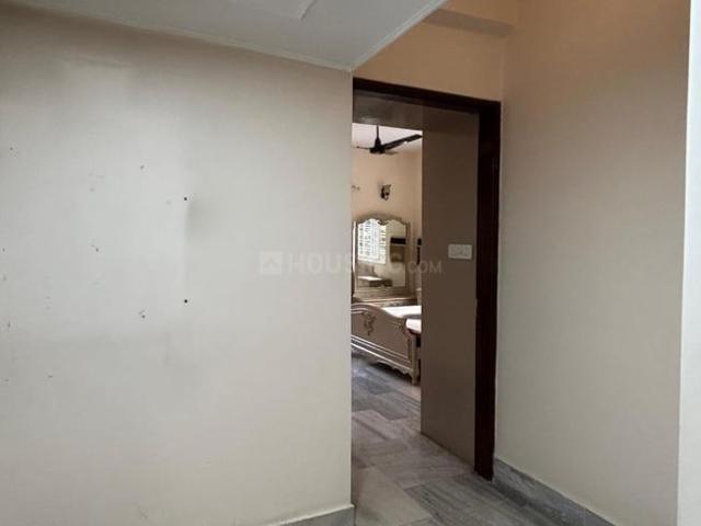 3 BHK Apartment in Elgin for rent Kolkata. The reference number is 21327527