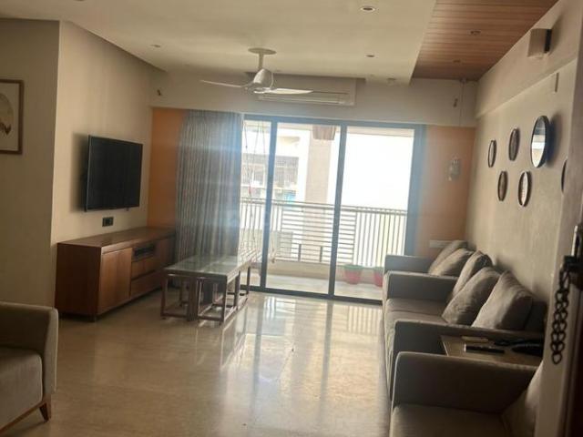 3 BHK Apartment in Ellisbridge for rent Ahmedabad. The reference number is 21215351