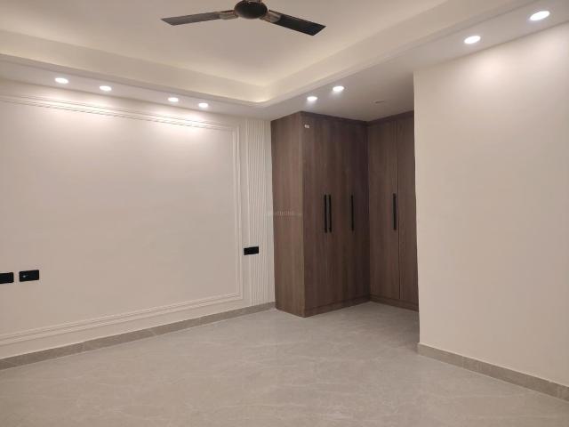 3 BHK Apartment in Freedom Fighters Enclave for rent New Delhi. The reference number is 20617922