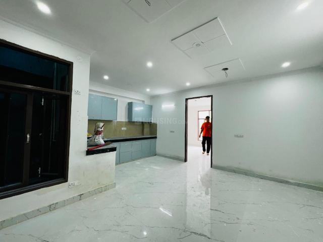 3 BHK Apartment in Freedom Fighters Enclave for rent New Delhi. The reference number is 21103737