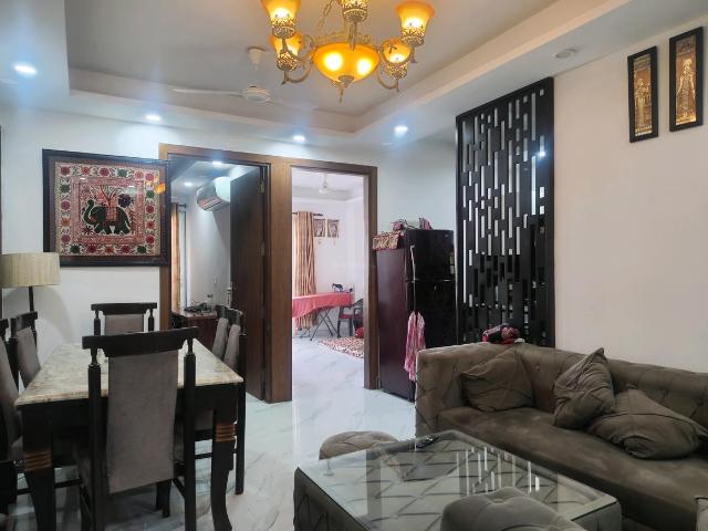 3 BHK Apartment in Freedom Fighters Enclave for resale New Delhi. The reference number is 19507128