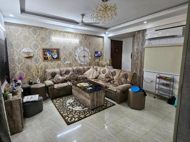 3 BHK Apartment in Freedom Fighters Enclave for resale New Delhi. The reference number is 21008354
