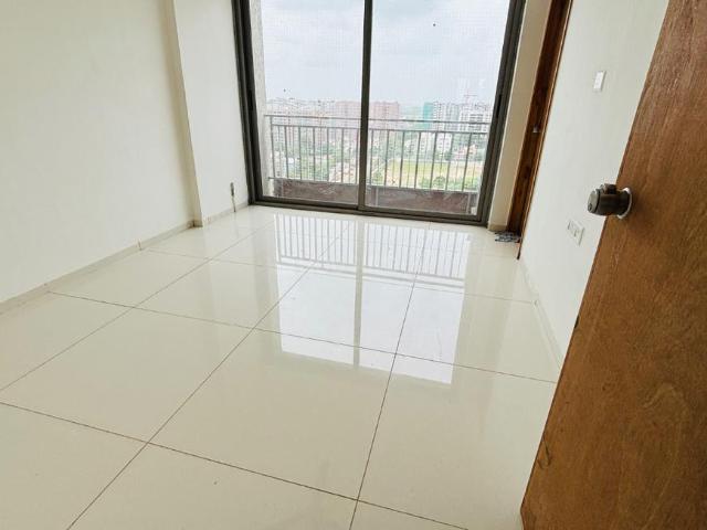 3 BHK Apartment in Koteshwar for rent Ahmedabad. The reference number is 21044451