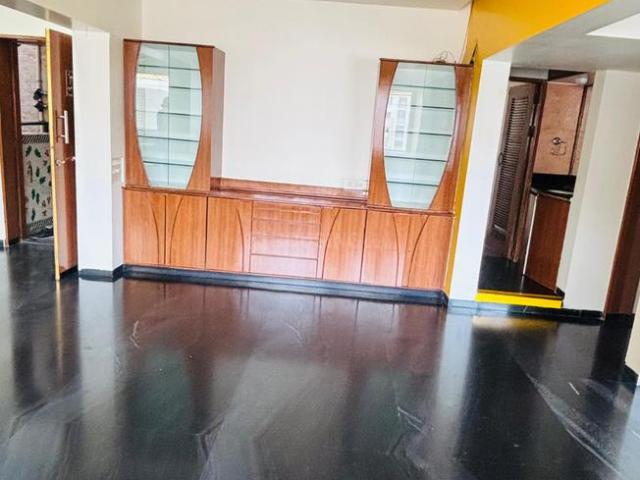 3 BHK Apartment in Kothrud for rent Pune. The reference number is 17496095