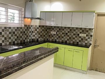 3 BHK Apartment in Kondapur for rent Hyderabad. The reference number is 18473246