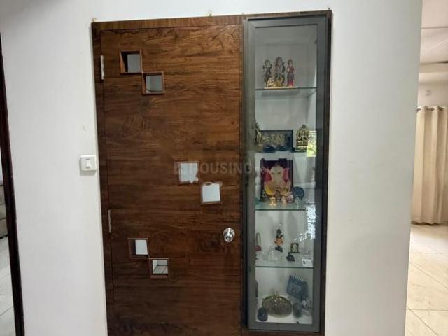 3 BHK Apartment in Kondapur for rent Hyderabad. The reference number is 20860220