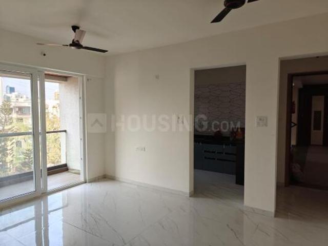 3 BHK Apartment in Kondhwa for rent Pune. The reference number is 21298170
