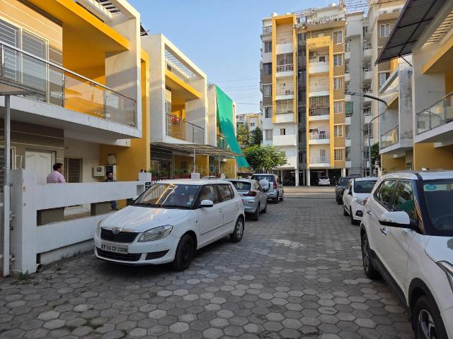 3 BHK Apartment in Katara Hills for resale Bhopal. The reference number is 21086571