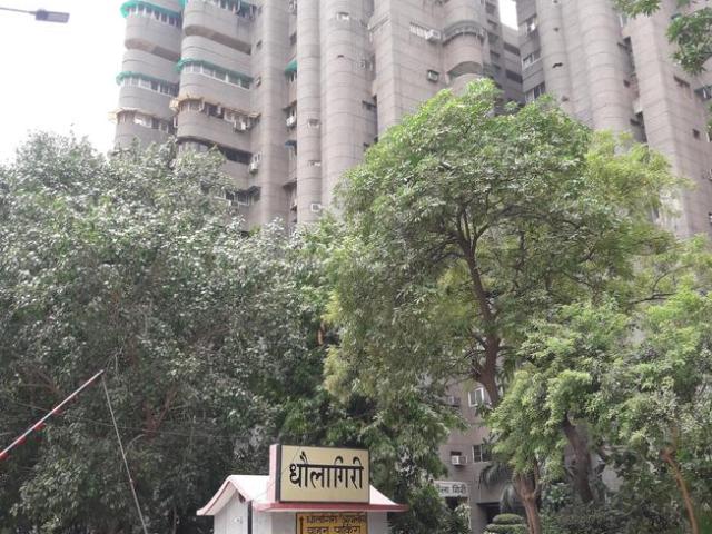3 BHK Apartment in Kaushambi for resale Ghaziabad. The reference number is 19696811