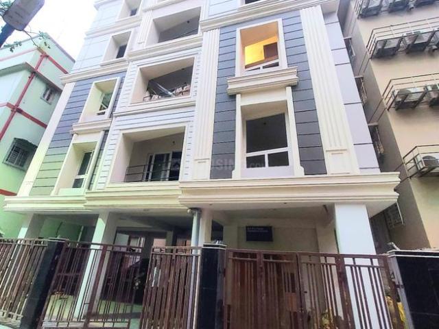3 BHK Apartment in Kalighat for resale Kolkata. The reference number is 19714045