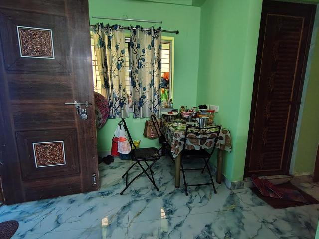 3 BHK Apartment in Kalikapur, EM Bypass for rent Kolkata. The reference number is 21395580