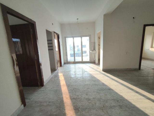 3 BHK Apartment in Kalikapur, EM Bypass for resale Kolkata. The reference number is 19735989