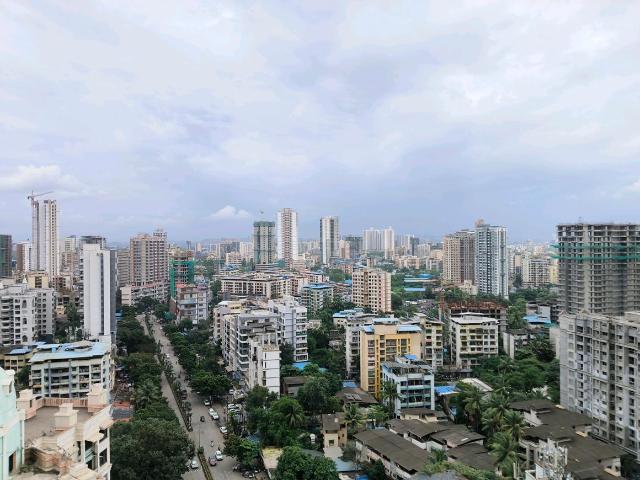 3 BHK Apartment in Kalyan West for rent Kalyan. The reference number is 21035828