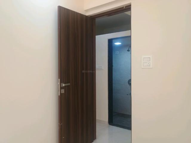 3 BHK Apartment in Kalyan West for resale Kalyan. The reference number is 19874993