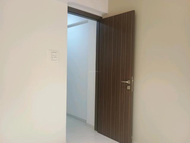 3 BHK Apartment in Kalyan West for resale Kalyan. The reference number is 19875222