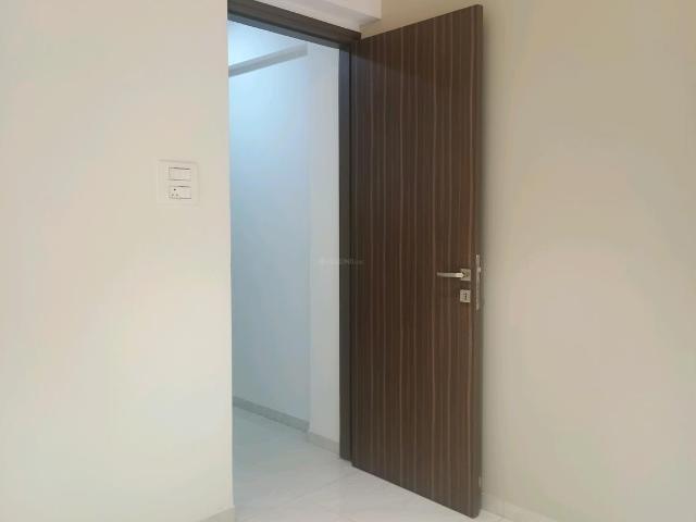 3 BHK Apartment in Kalyan West for resale Kalyan. The reference number is 19877700