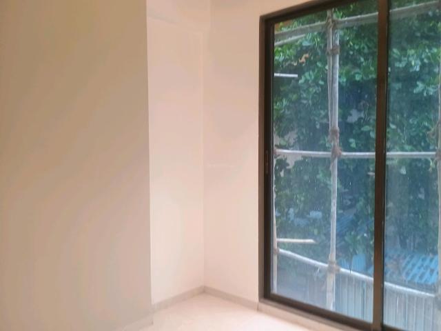 3 BHK Apartment in Kalyan West for resale Kalyan. The reference number is 19879406