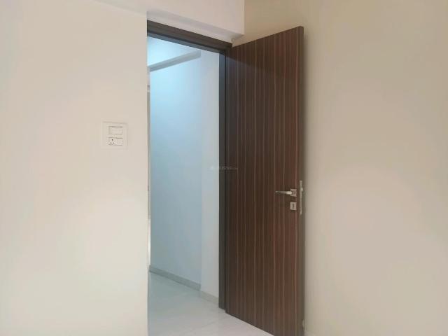 3 BHK Apartment in Kalyan West for resale Kalyan. The reference number is 19879651