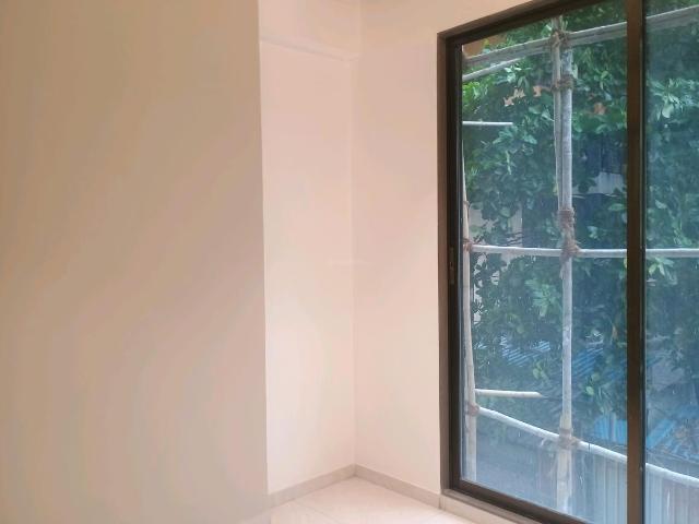 3 BHK Apartment in Kalyan West for resale Kalyan. The reference number is 19879734
