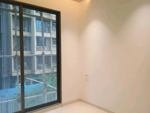 3 BHK Apartment in Kalyan West for resale Kalyan. The reference number is 19881392