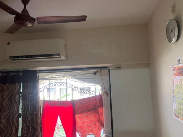 3 BHK Apartment in Kalyan West for resale Kalyan. The reference number is 20979819