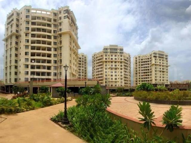 3 BHK Apartment in Kalyani Nagar for resale Pune. The reference number is 19998000