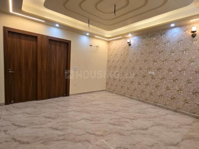 3 BHK Apartment in Kamla Nehru Nagar for resale Ghaziabad. The reference number is 19790230