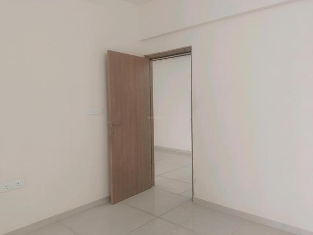 3 BHK Apartment in Kandivali East for rent Mumbai. The reference number is 19409906
