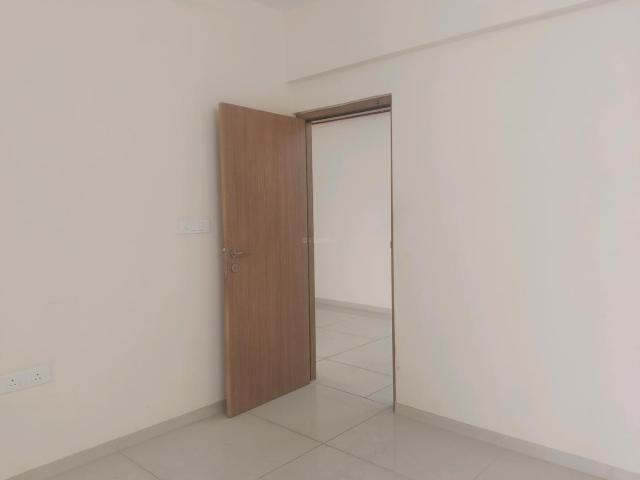 3 BHK Apartment in Kandivali East for rent Mumbai. The reference number is 19409906