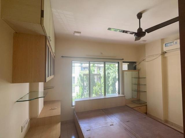 3 BHK Apartment in Kandivali East for rent Mumbai. The reference number is 20119861