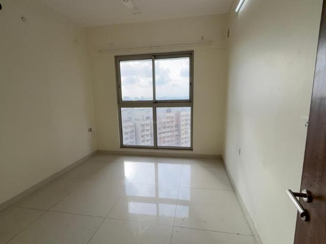 3 BHK Apartment in Kandivali East for rent Mumbai. The reference number is 20333005