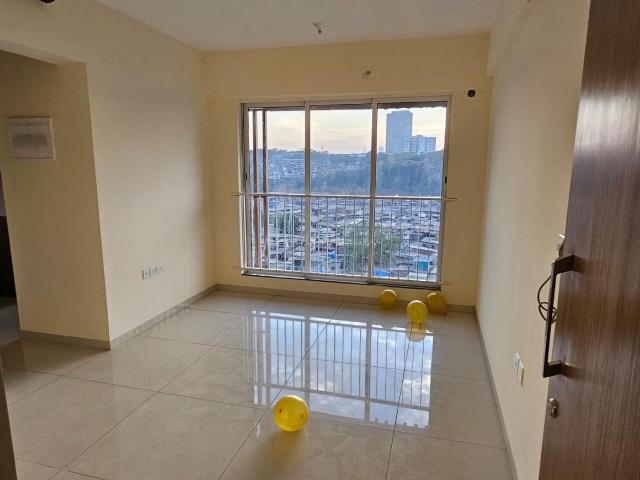 3 BHK Apartment in Kandivali East for rent Mumbai. The reference number is 20543716