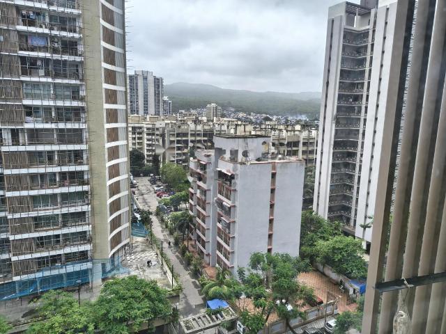 3 BHK Apartment in Kandivali East for rent Mumbai. The reference number is 20965384