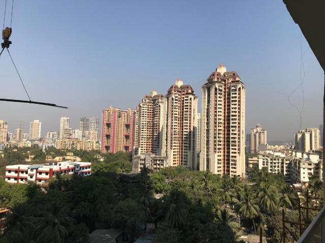 3 BHK Apartment in Kandivali East for rent Mumbai. The reference number is 20990327