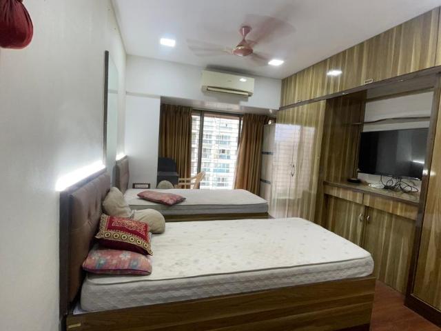 3 BHK Apartment in Kandivali East for rent Mumbai. The reference number is 21050917