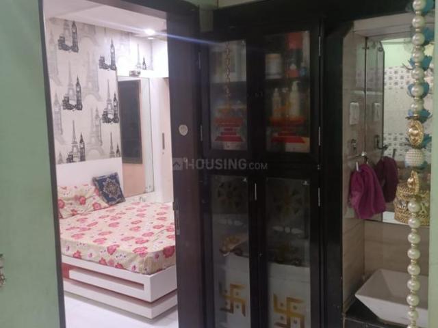 3 BHK Apartment in Kandivali East for resale Mumbai. The reference number is 20539493