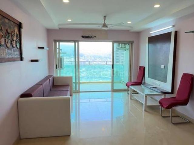 3 BHK Apartment in Kandivali East for resale Mumbai. The reference number is 20600501