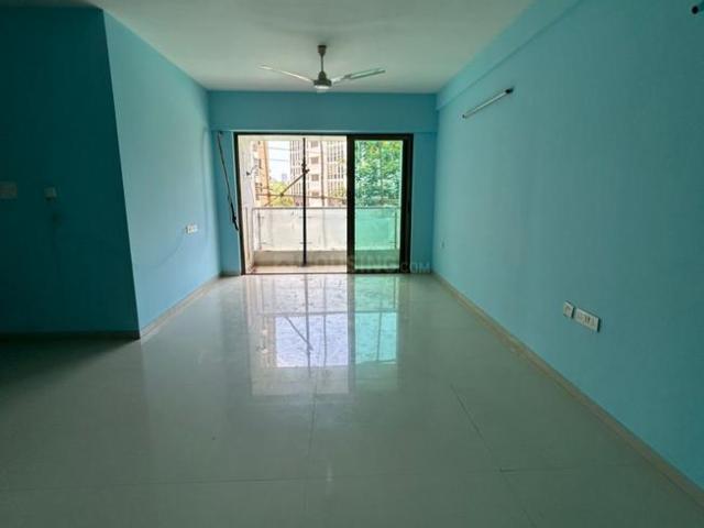 3 BHK Apartment in Kandivali East for resale Mumbai. The reference number is 20614400