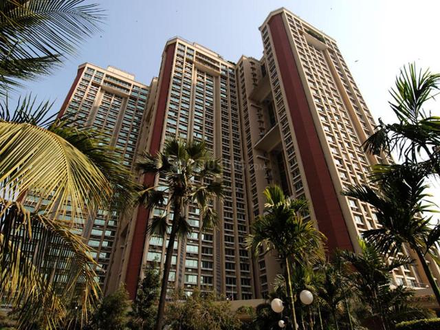 3 BHK Apartment in Kandivali East for resale Mumbai. The reference number is 20667268