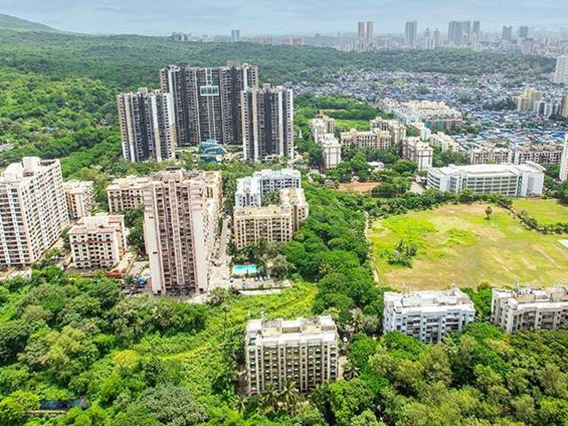 3 BHK Apartment in Kandivali East for resale Mumbai. The reference number is 20857458