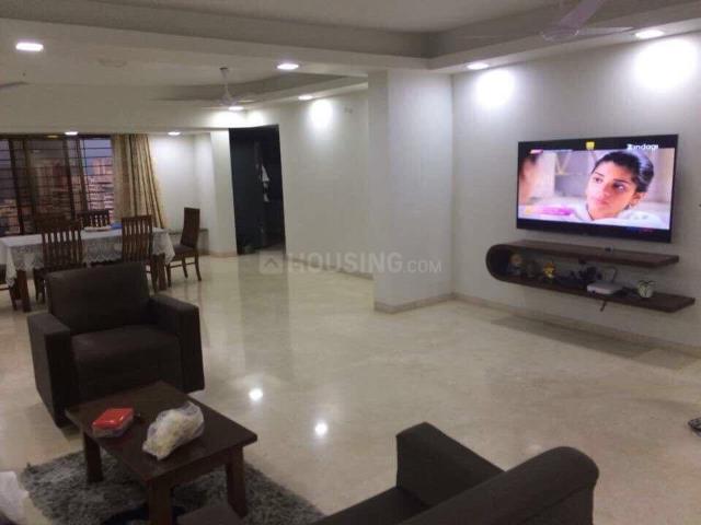 3 BHK Apartment in Kandivali East for resale Mumbai. The reference number is 21132118