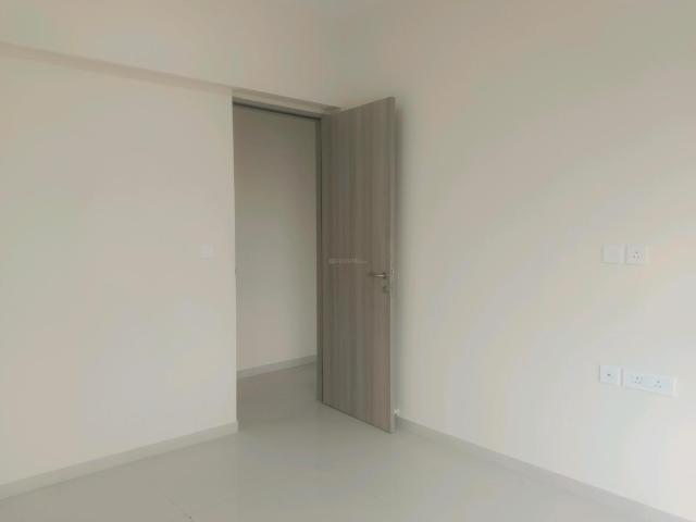 3 BHK Apartment in Kandivali East for resale Mumbai. The reference number is 21190275