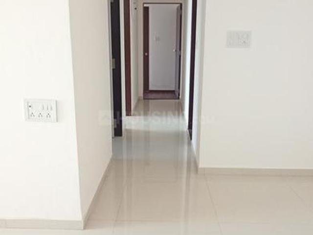 3 BHK Apartment in Kandivali West for rent Mumbai. The reference number is 17241442