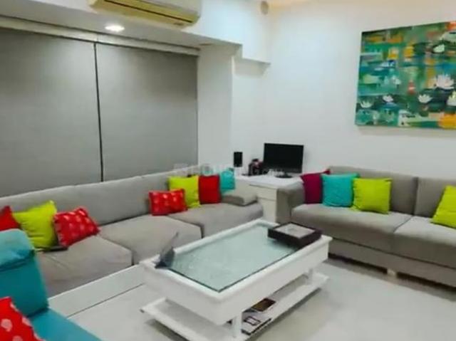 3 BHK Apartment in Kandivali West for rent Mumbai. The reference number is 21128975