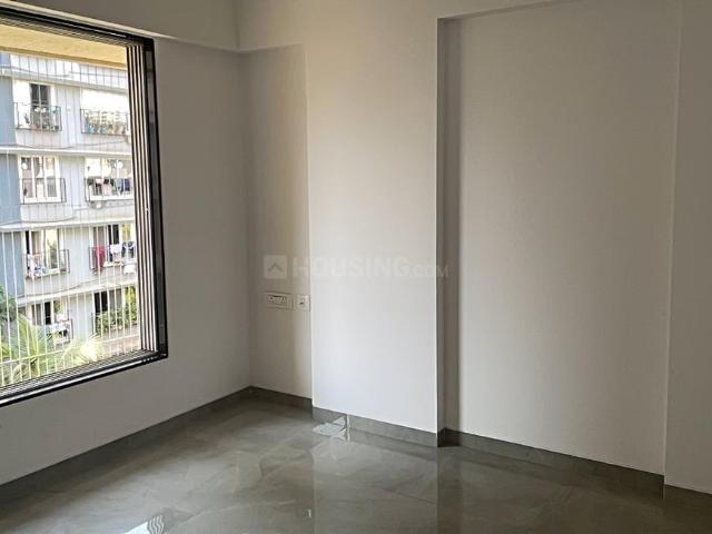 3 BHK Apartment in Kandivali West for resale Mumbai. The reference number is 19817605