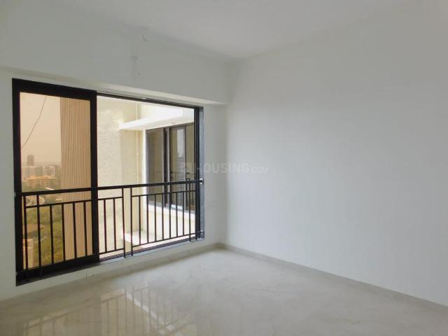 3 BHK Apartment in Kandivali West for resale Mumbai. The reference number is 21003320